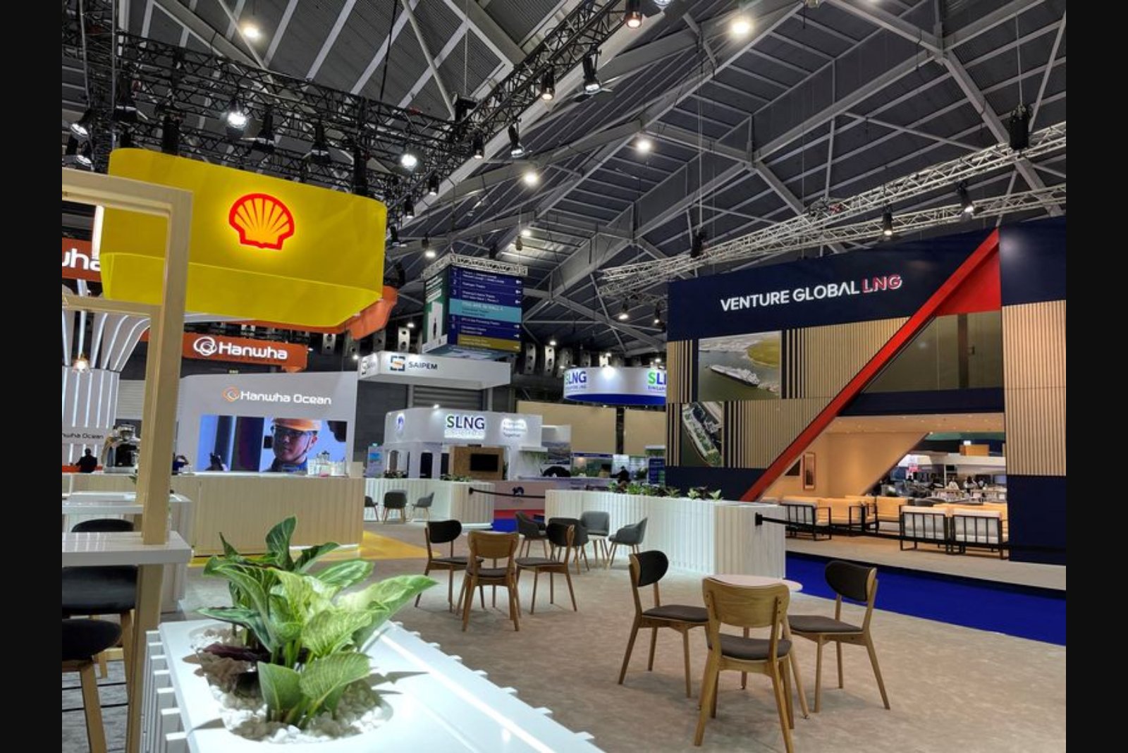 Shell Asks New York Court to Revisit Arbitration Loss, Centers on Engineer Communications
