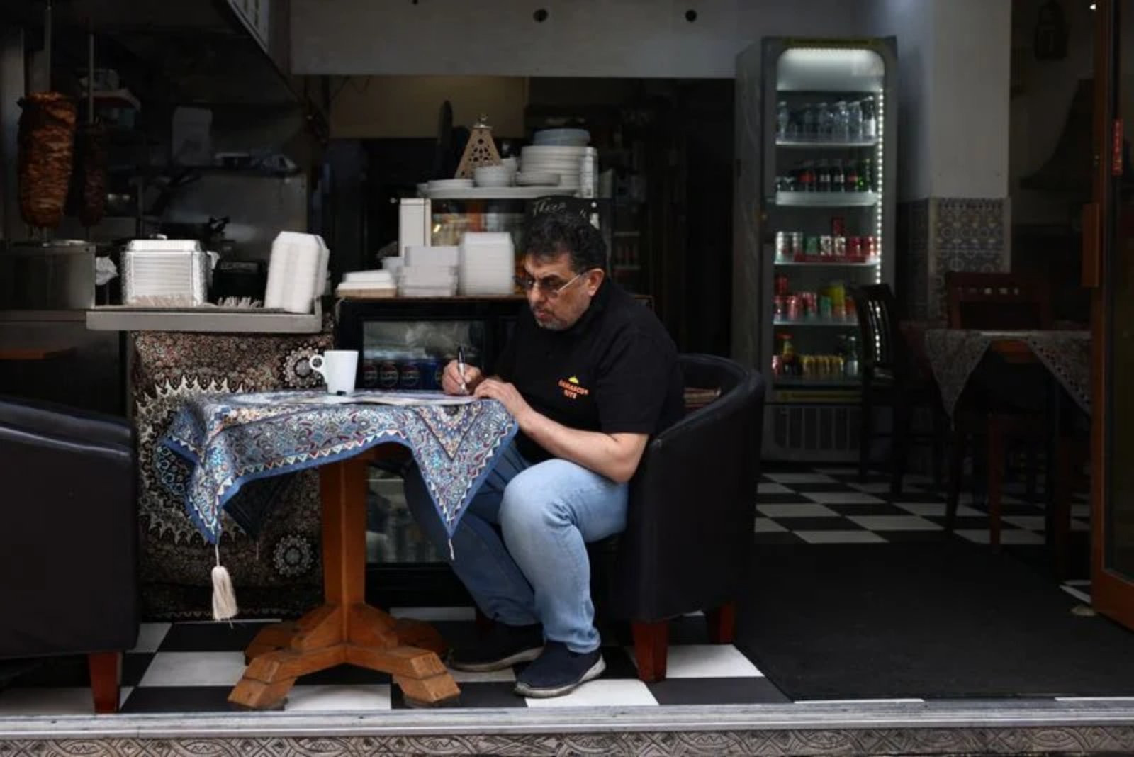 UK Services Sector Shrinks at Quickest Pace Since Jan 2023, PMI Shows