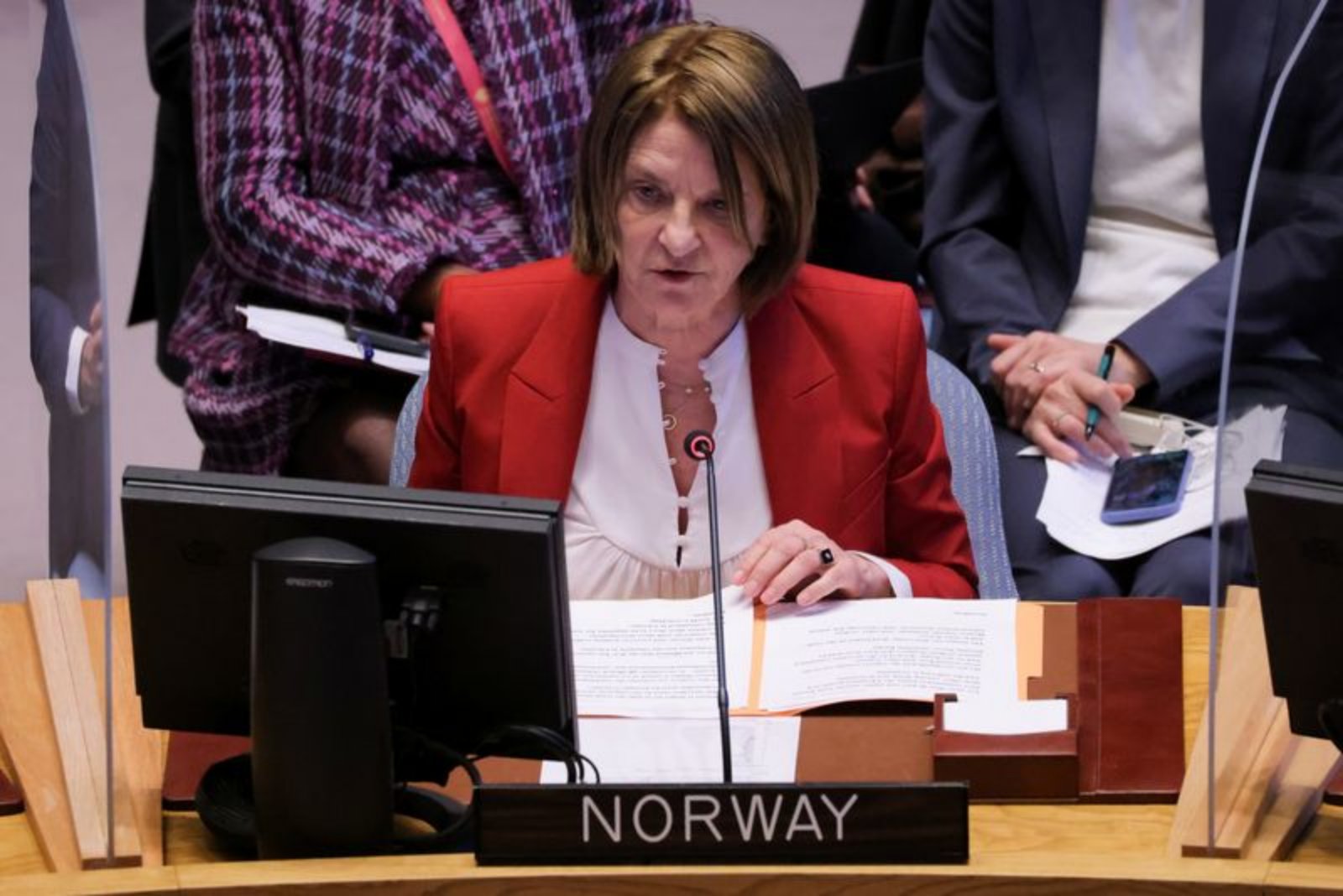 Norwegian Ambassador Resigns Amid Epstein-Linked Files, Triggering Wider Institutional Review