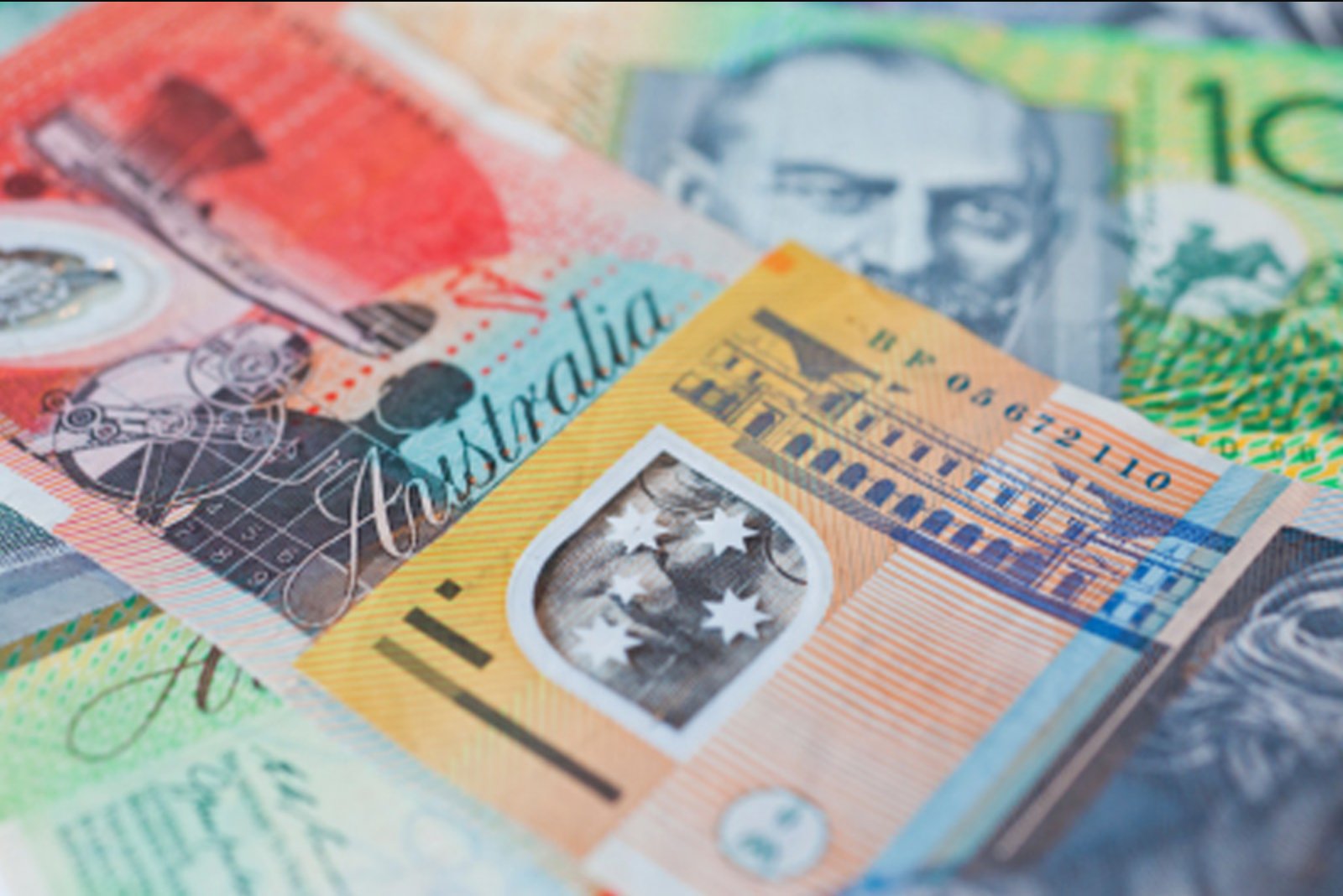 UBS Sees Buying Window in AUD/USD Following Risk-Driven Pullback