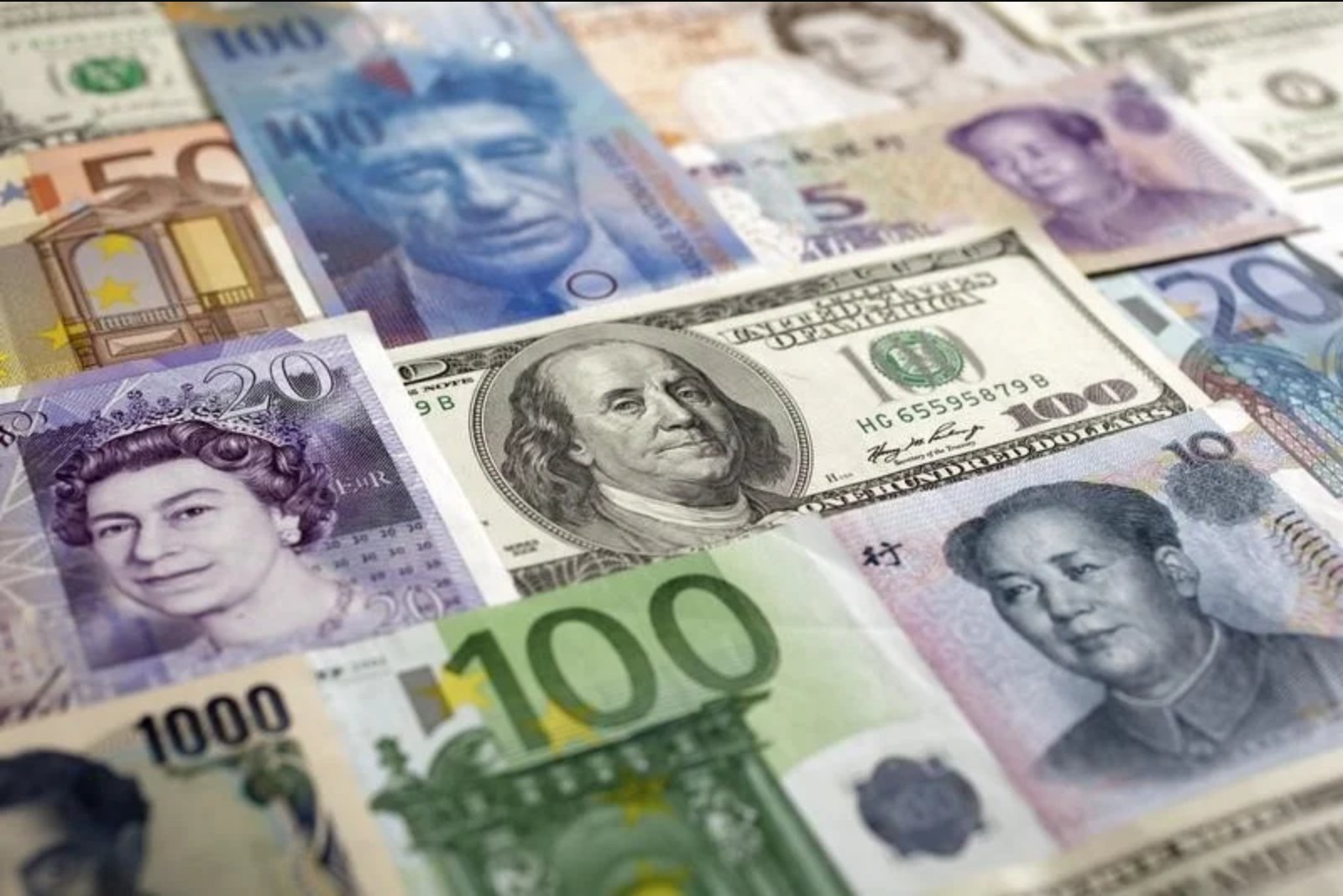 Rouble Slips as Nationwide Fuel Queues Grow After Refinery Drone Attacks