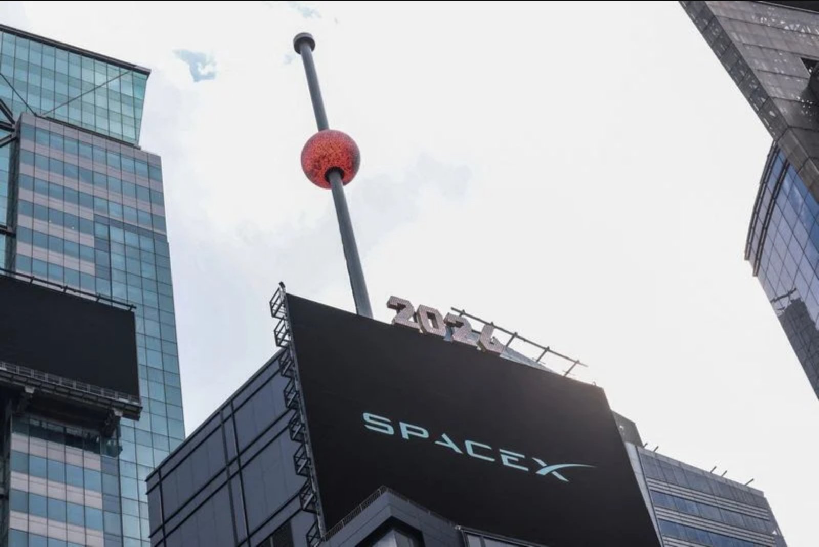 SpaceX to Construct 'Starpipe' Natural Gas Line to Fuel Starship Operations