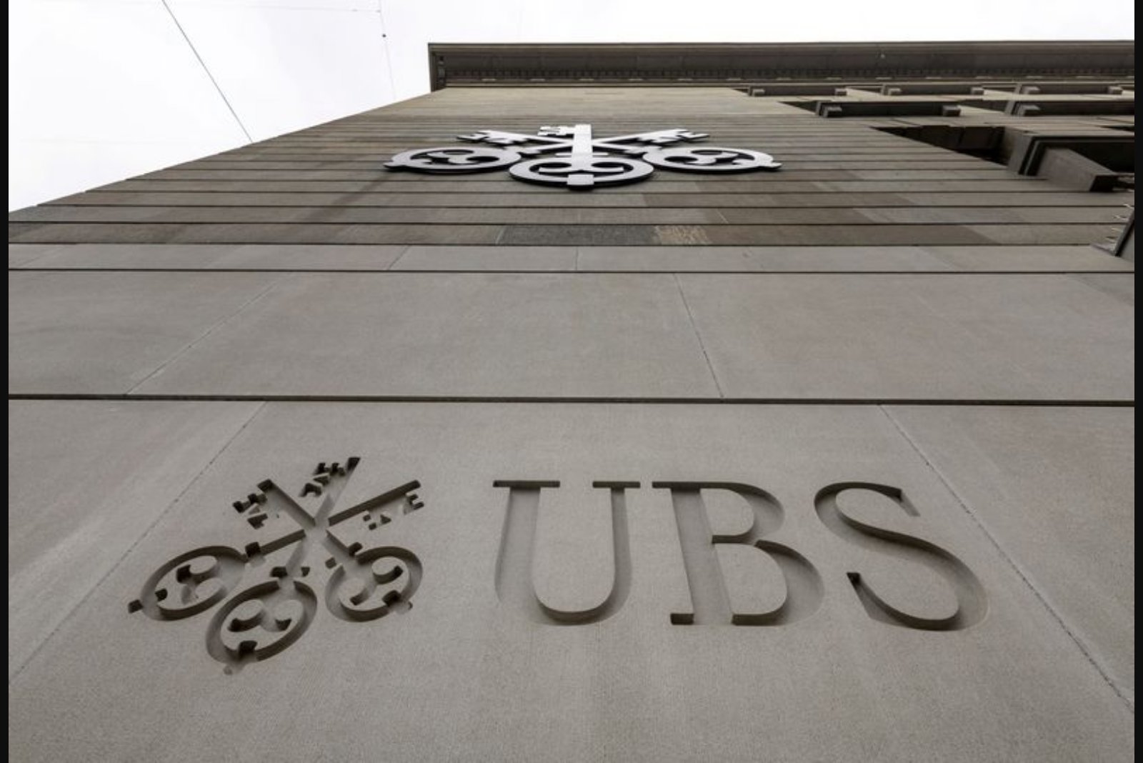 UBS Posts Strong Quarterly Profit, Reinstates Buybacks and Ambitious Targets