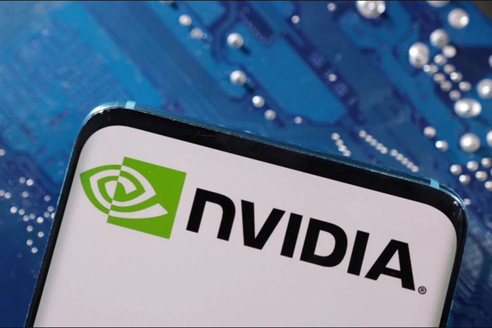 Futures Rise as Nvidia and Microsoft Lead Early Gains Amid U.S.-Iran Tensions
