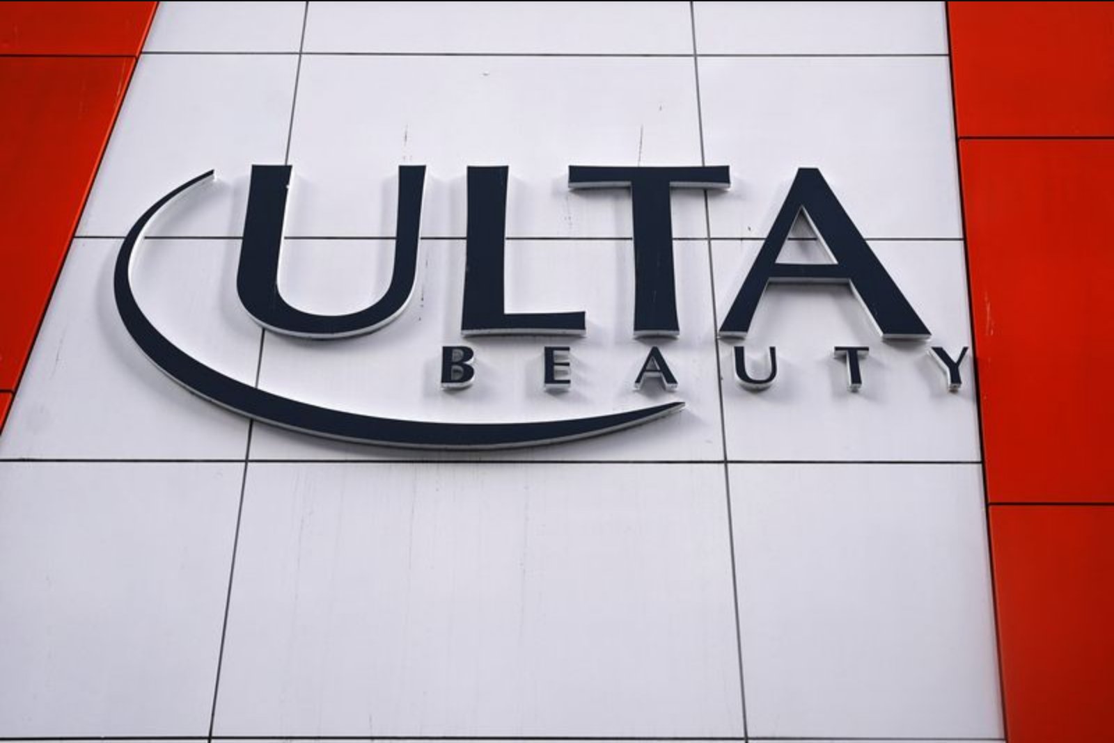 Ulta Beauty Lowers Full-Year Profit Outlook as Ad Spending Rises