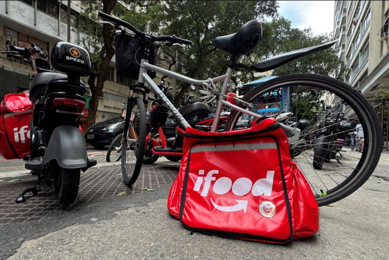 iFood Takes Legal Action Against Meituan-Backed Keeta Over Alleged Employee Targeting