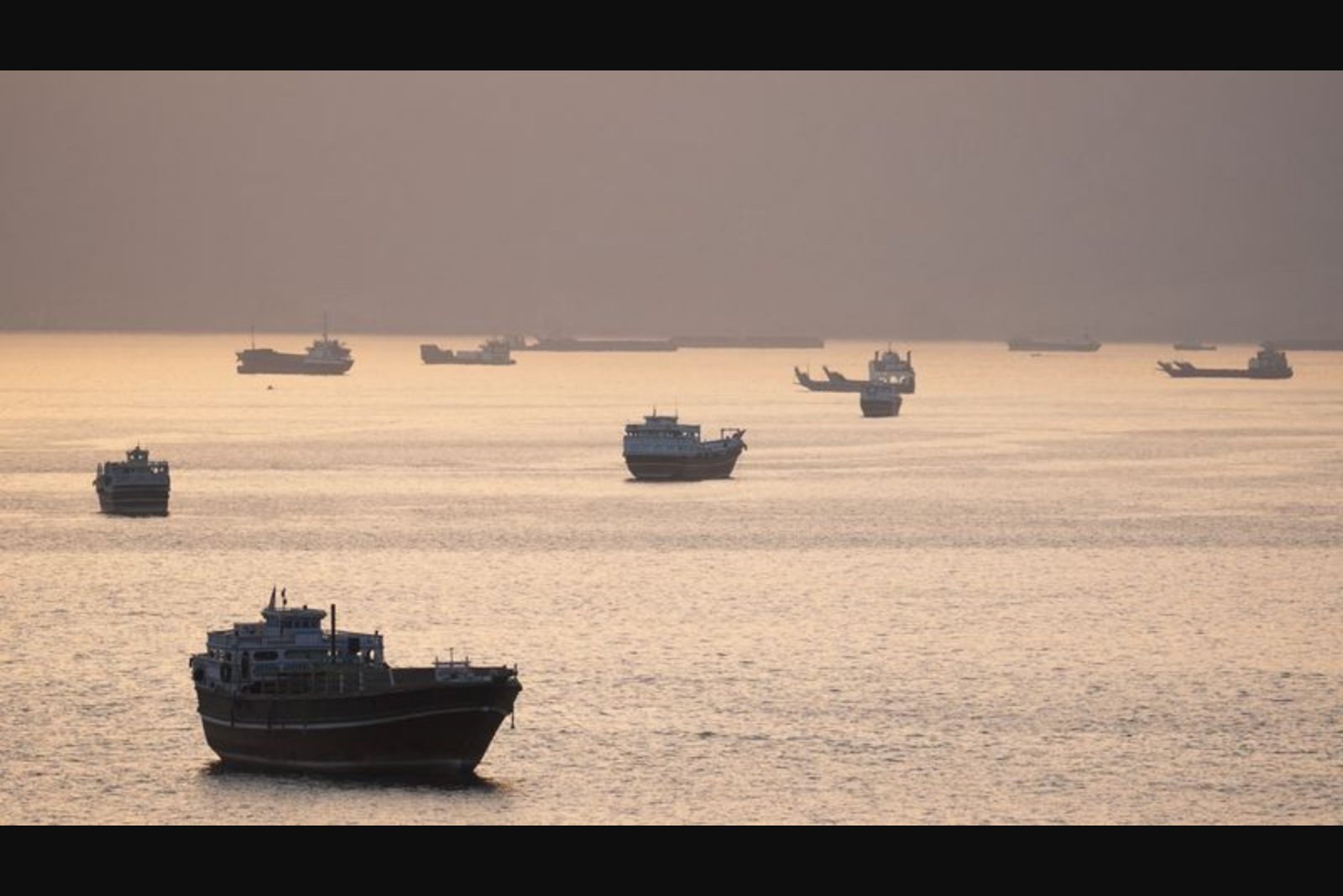 Barclays Raises 2026 Brent Estimate to $100 as Strait of Hormuz Disruption Persists