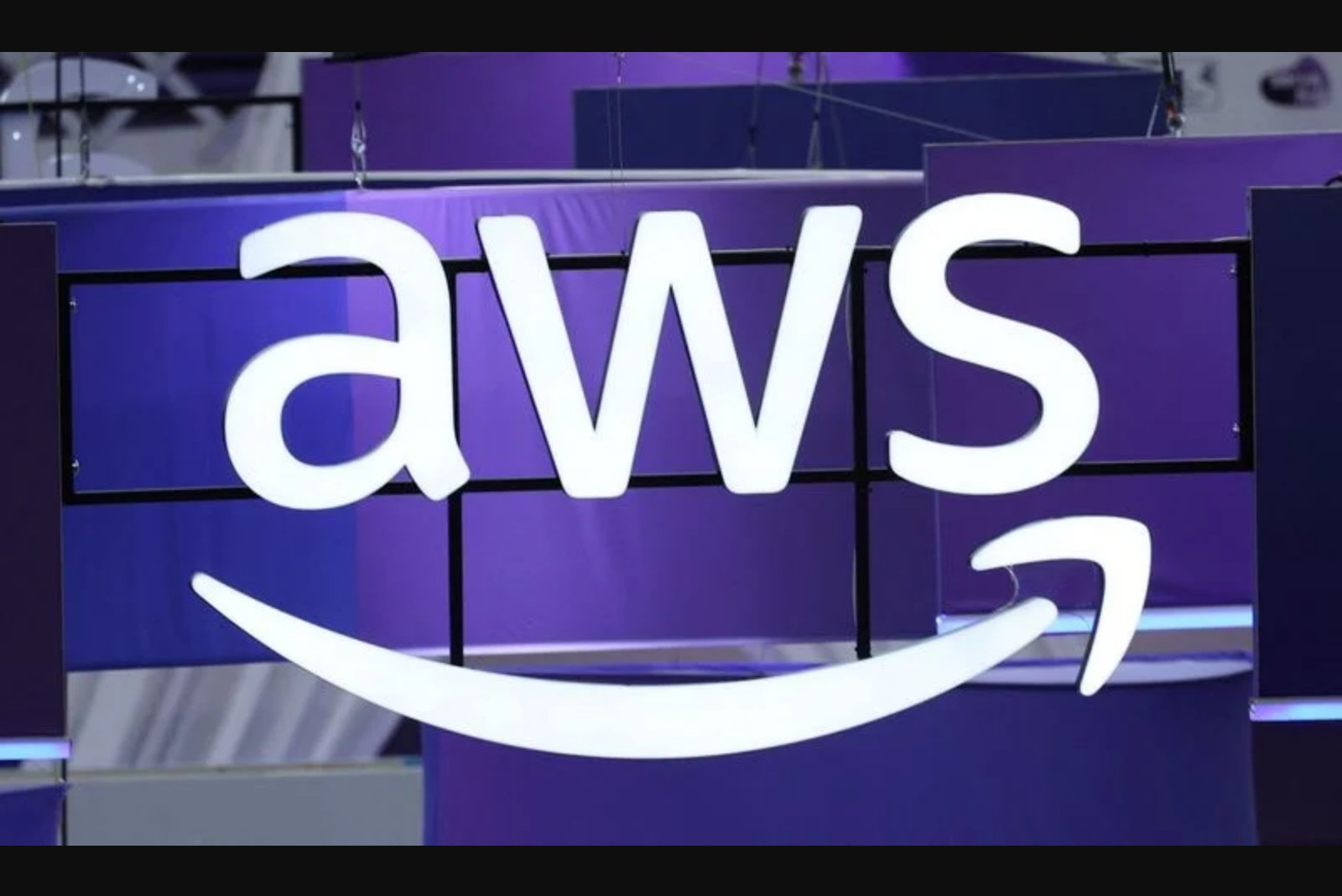AWS launches $1 billion initiative to embed AI engineering teams with customers