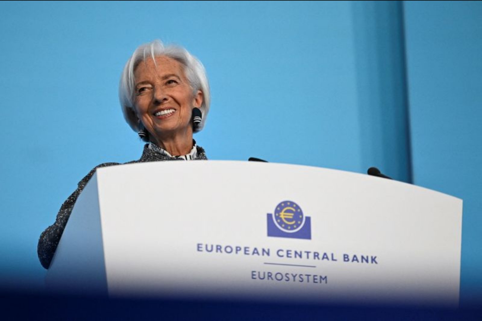 ECB Officials Cautious on Early Rate Increase Amid Energy-Driven Inflation Concerns