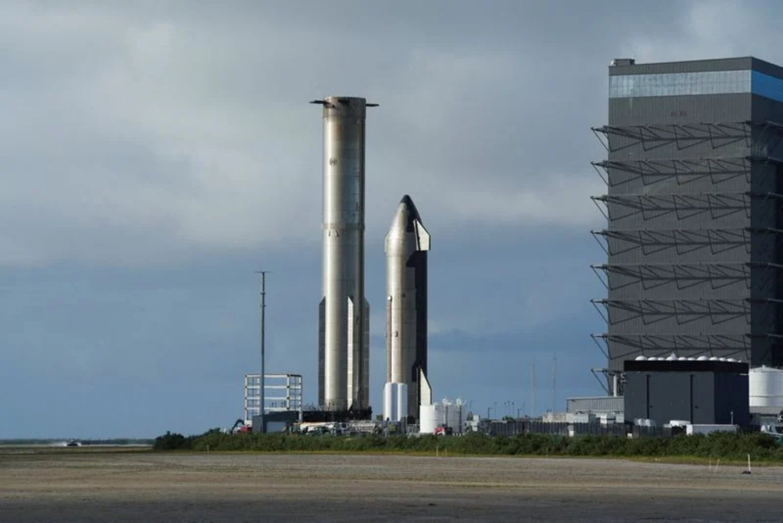 SpaceX’s Near-Term AI Value Anchored in Earthbound Compute, Not Orbital Hubs