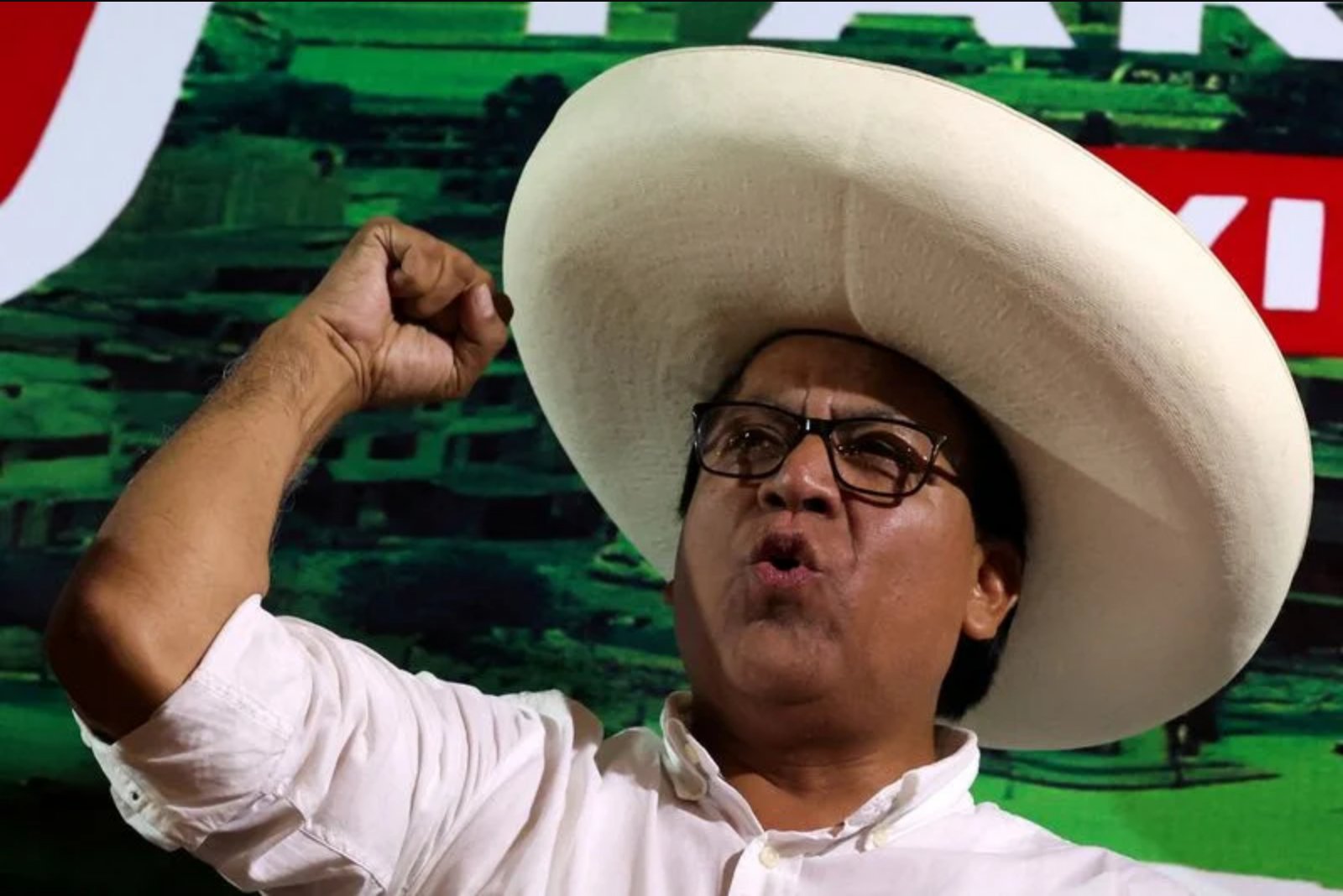 Roberto Sanchez Softens Economic Message as Peru Runoff Nears, Seeks Centrist Support