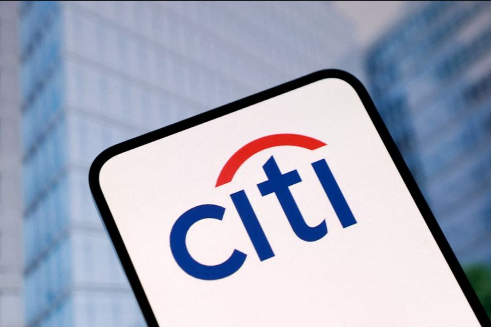 Former Citigroup Managing Director Sues, Alleges Harassment by Top Executive