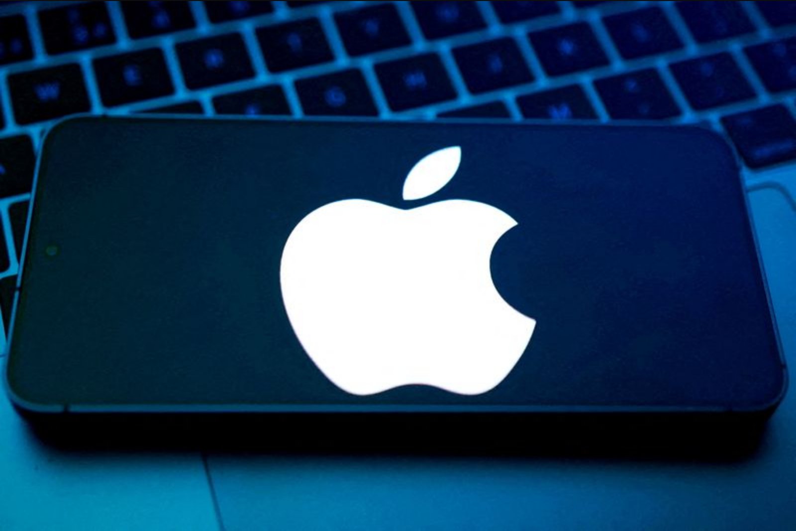 Apple Asks Supreme Court to Review Contempt Finding Over App Store Fees