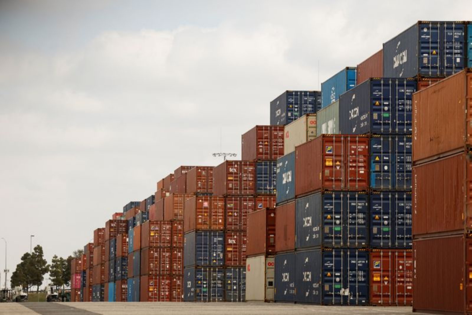 Customs Agency Says First Electronic Refunds for Trump's Tariffs Could Begin May 12