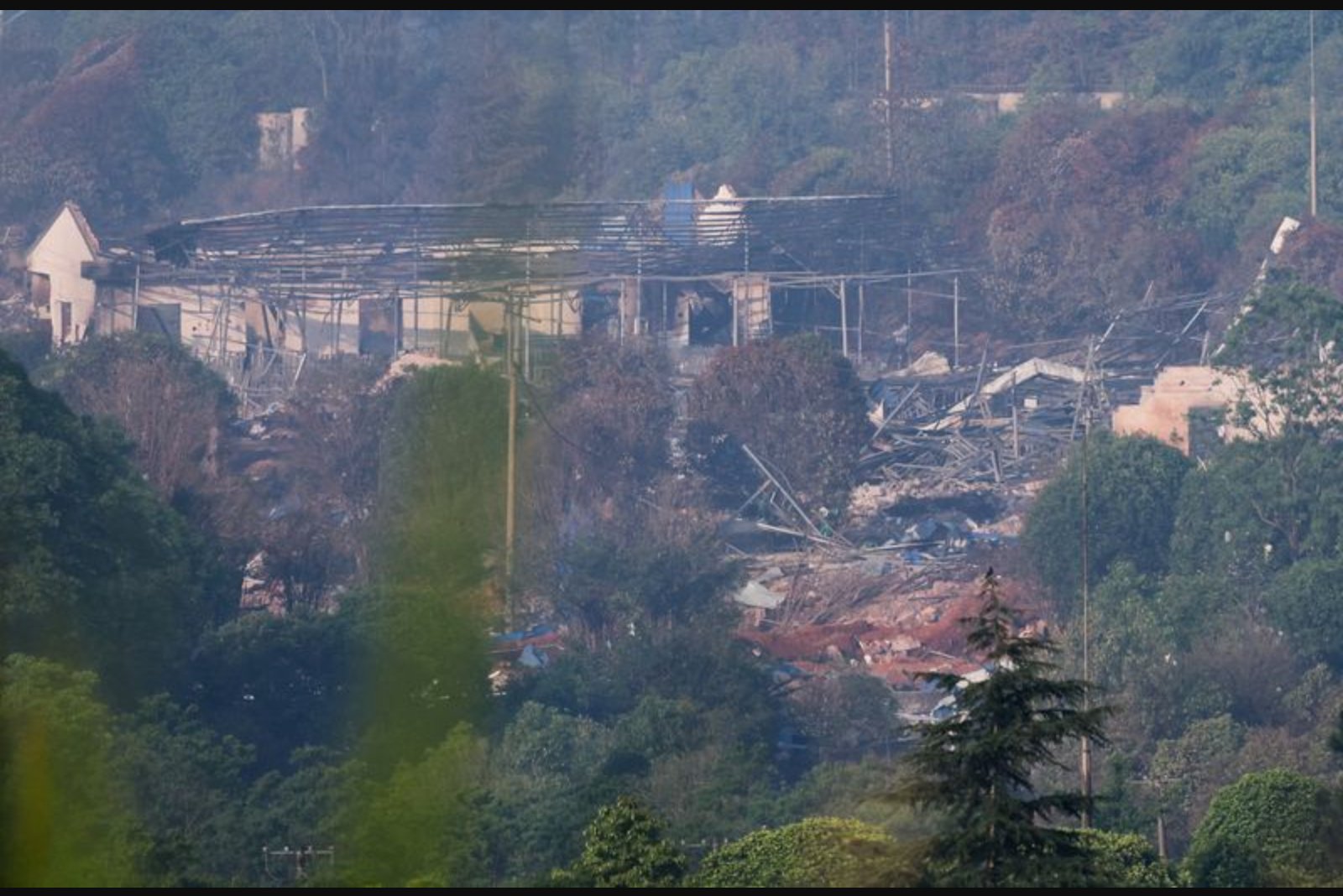 Authorities Launch Probe After Deadly Blast at Hunan Fireworks Plant