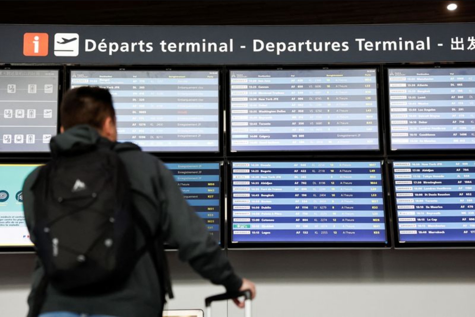 Asia-Europe Airfares Spike as Major Gulf Hubs Remain Closed