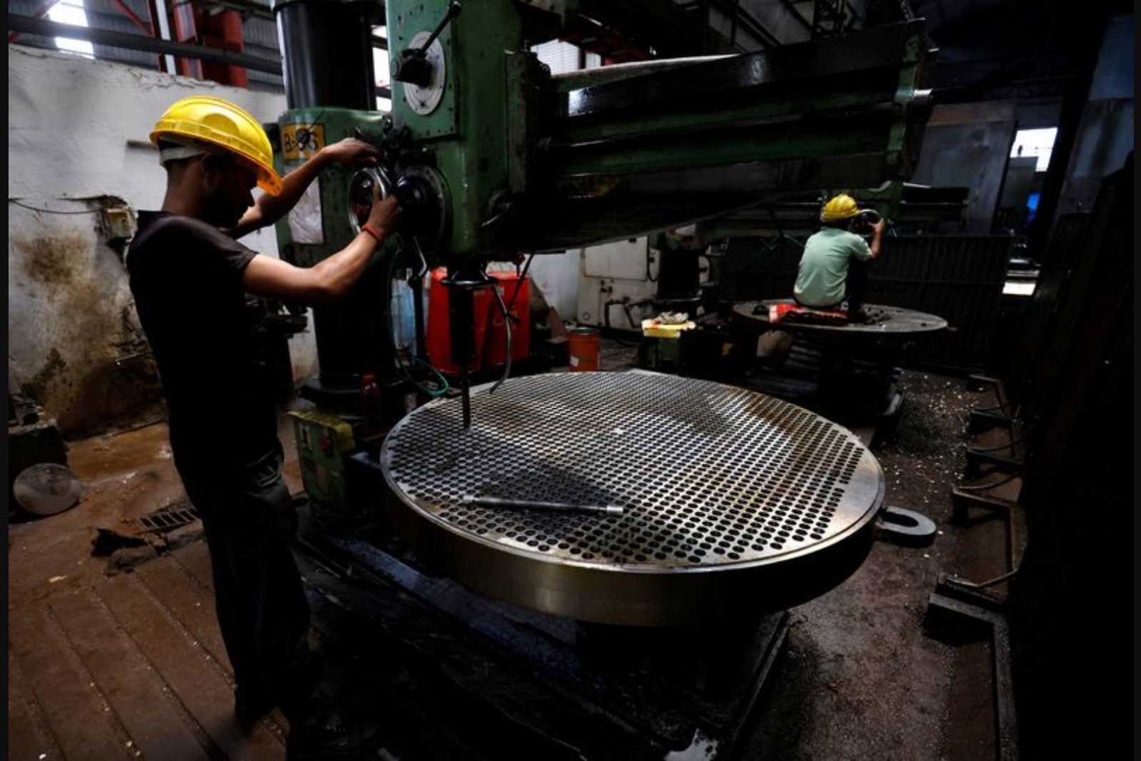 Middle East conflict drags on India manufacturing as services show modest resilience, PMI indicates