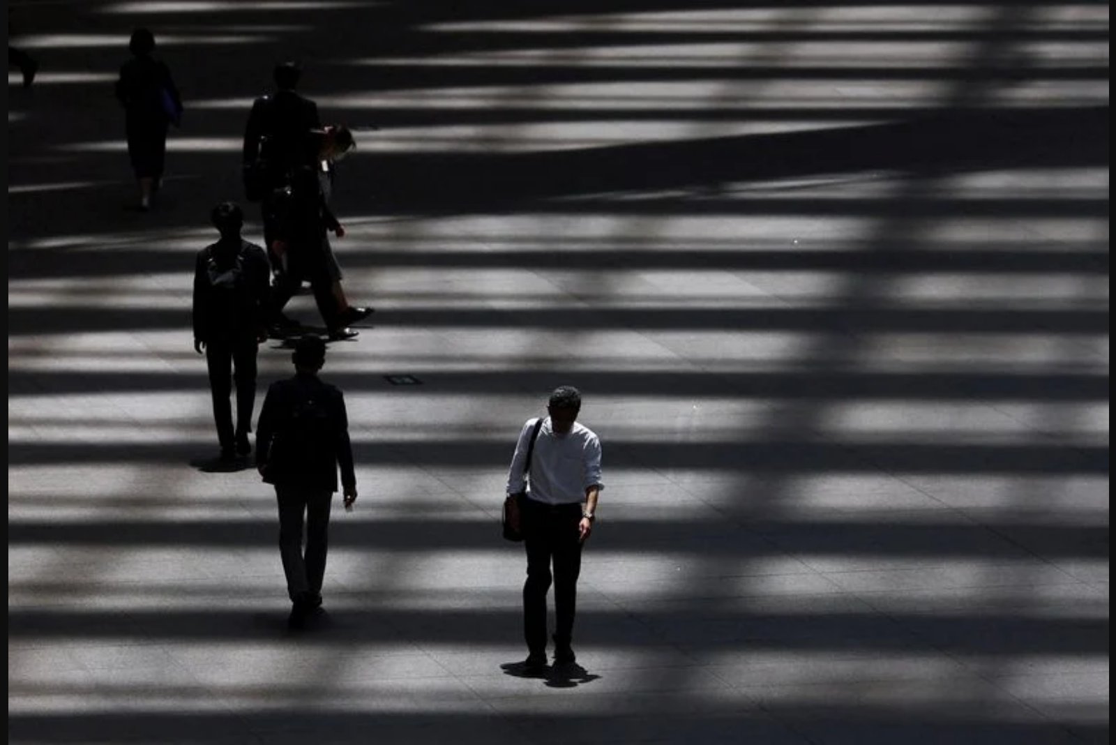 Japan Eyes Temporary Cut to Food Consumption Tax, Raising Fiscal Pressure