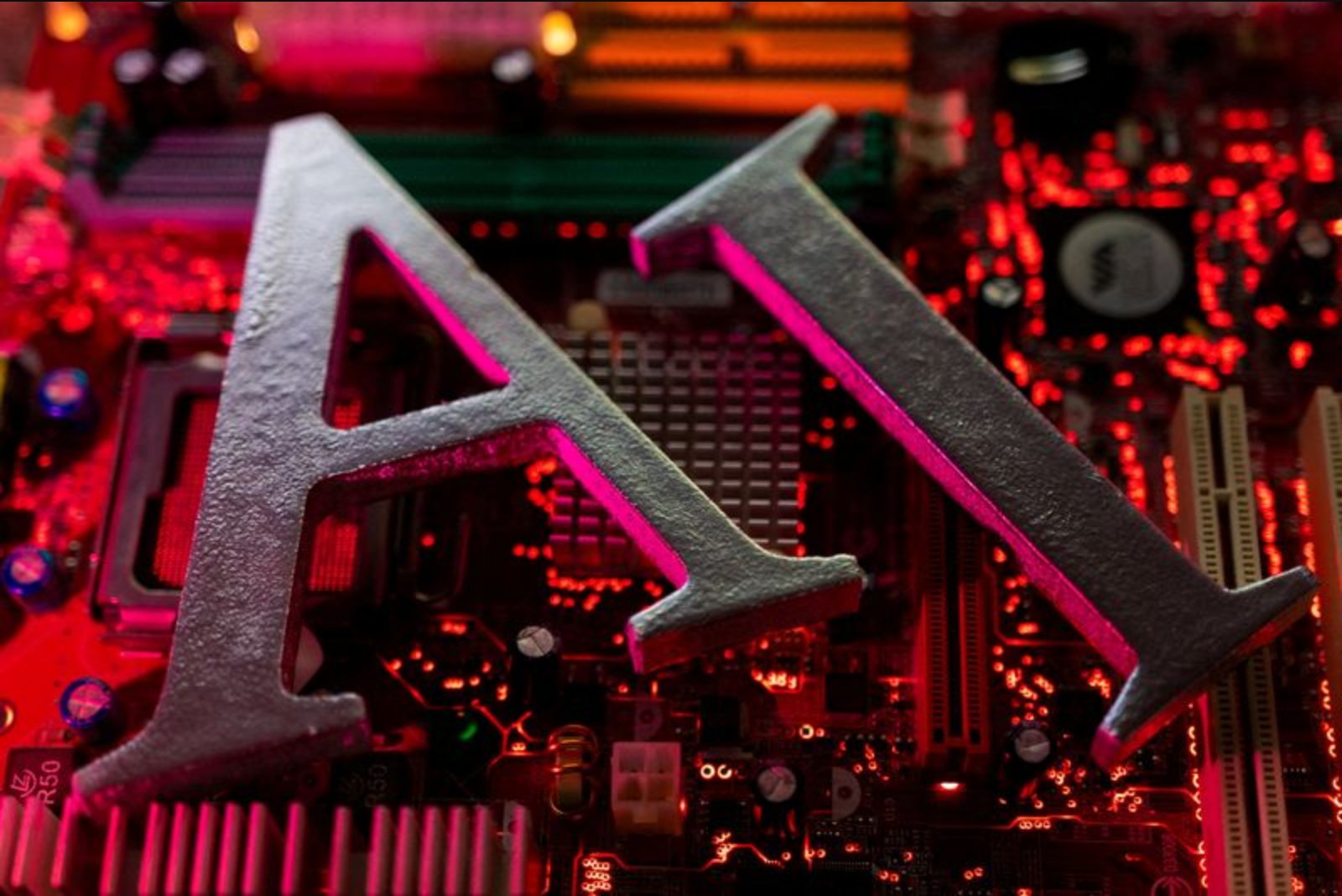 KLA Sees Quarterly Revenue Above Street Estimates as AI Chip Demand Rises