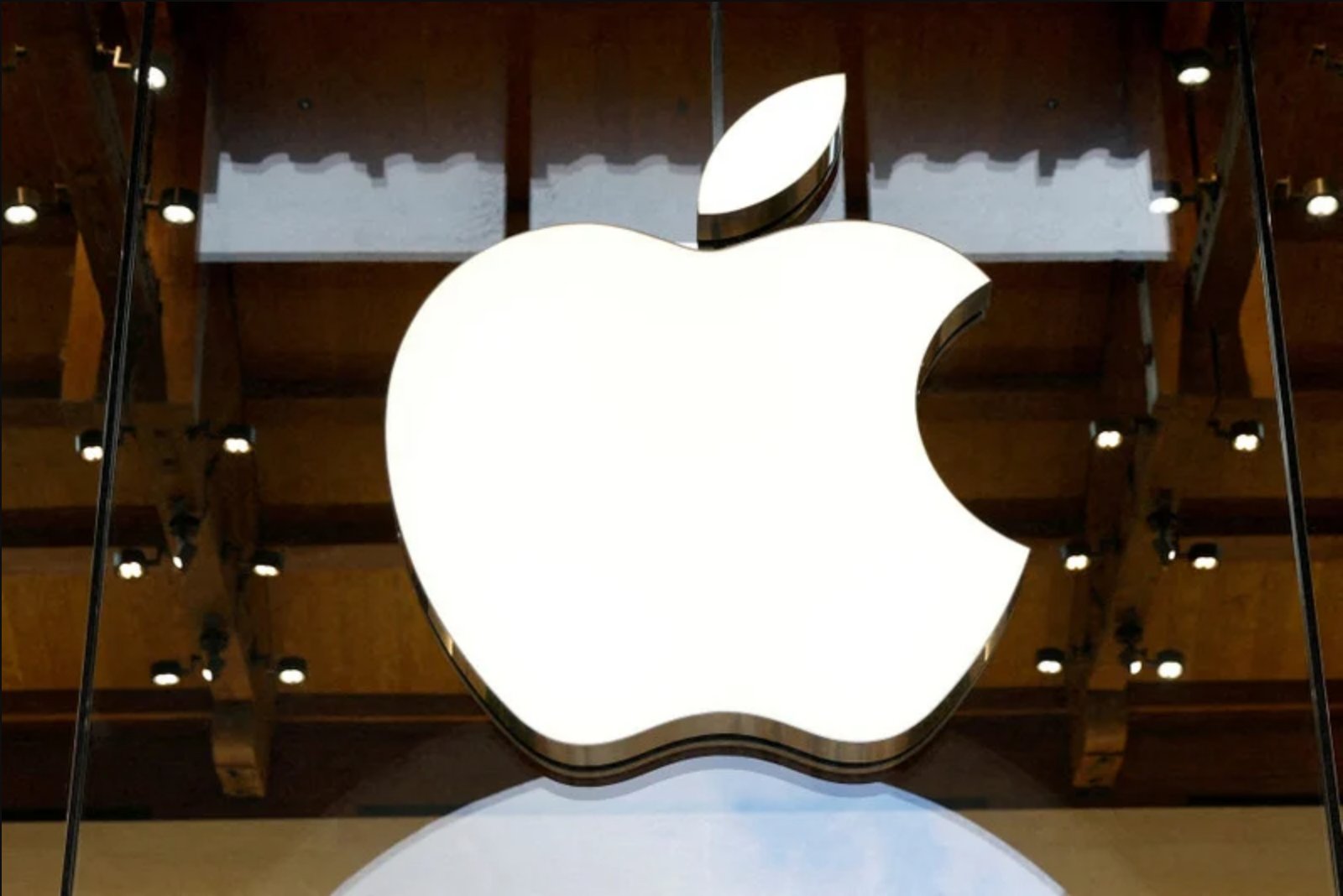 Apple Commits Over $30 Billion to Broadcom Chip Supply Deal; Broadcom to Expand Colorado Plant