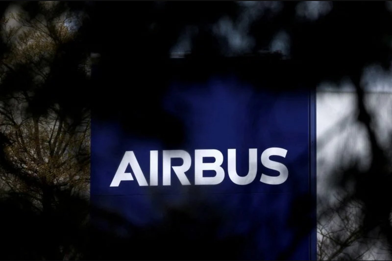 Airbus trims 20-year passenger jet demand outlook after Iran conflict and tariff tensions