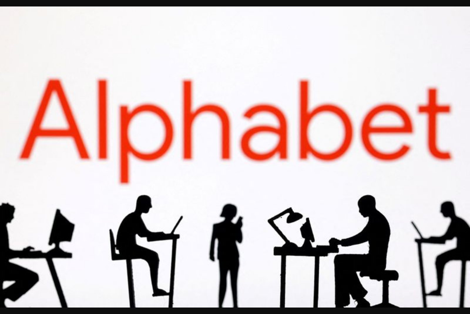 Alphabet Lines Up First Yen Bond Transaction to Fuel AI Investments
