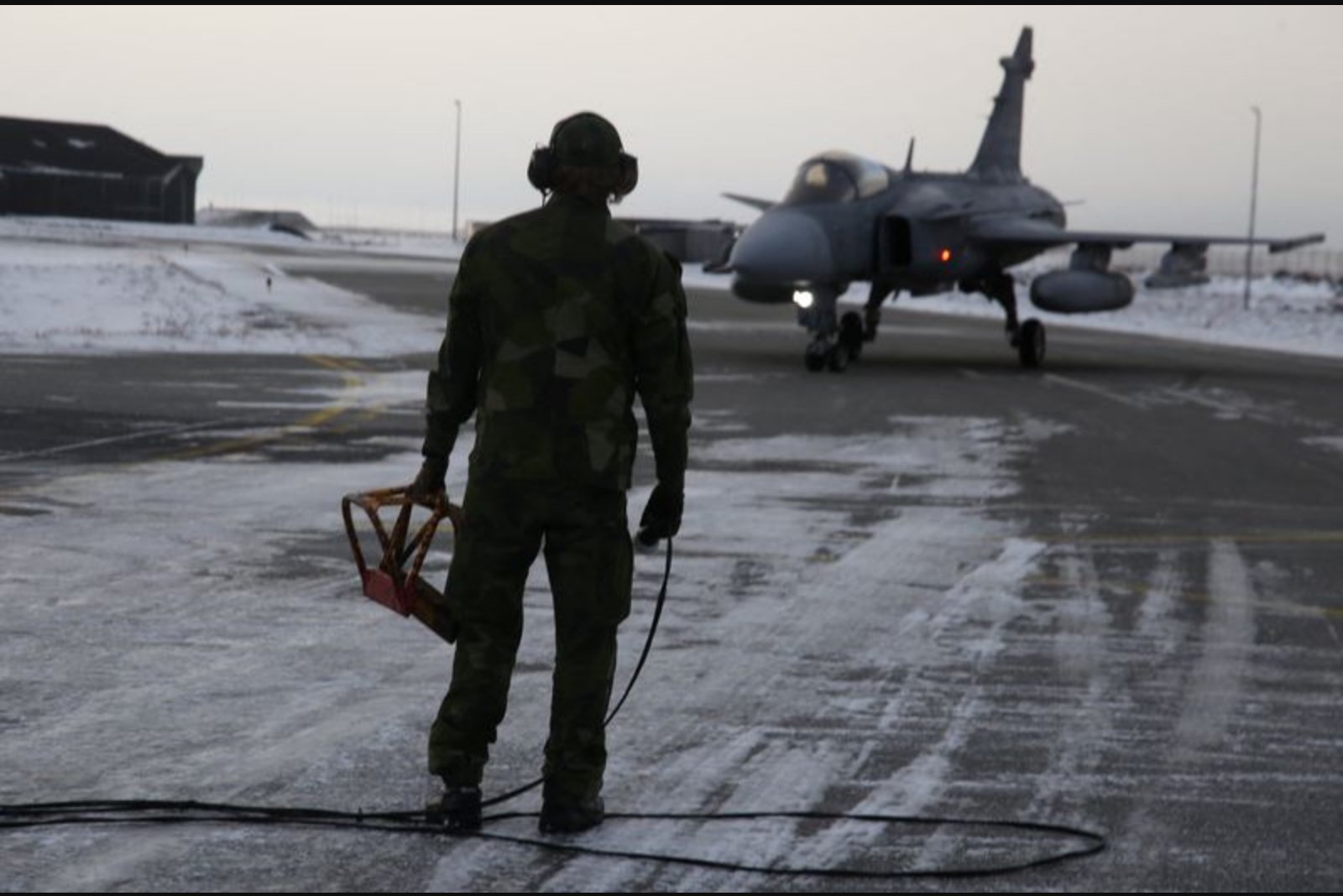 Swedish Gripens Begin Patrols Around Iceland as NATO Bolsters Arctic Presence