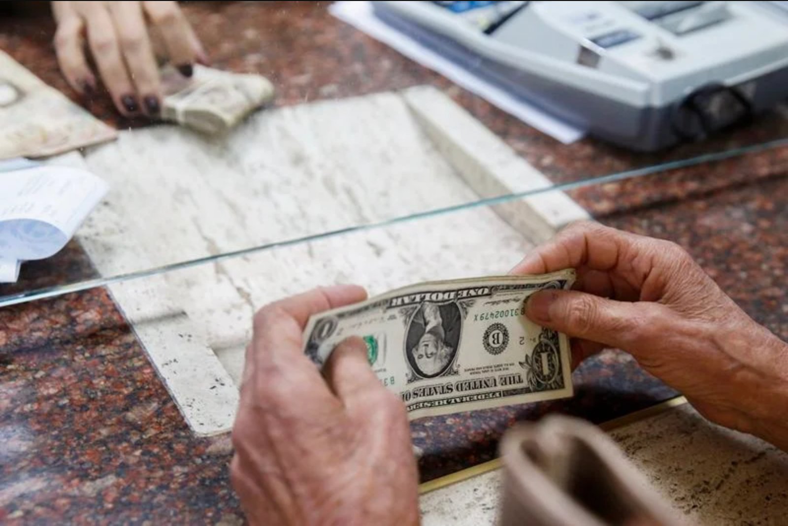 Barclays Keeps a Bullish Stance on the Australian Dollar, Though Conviction Softens