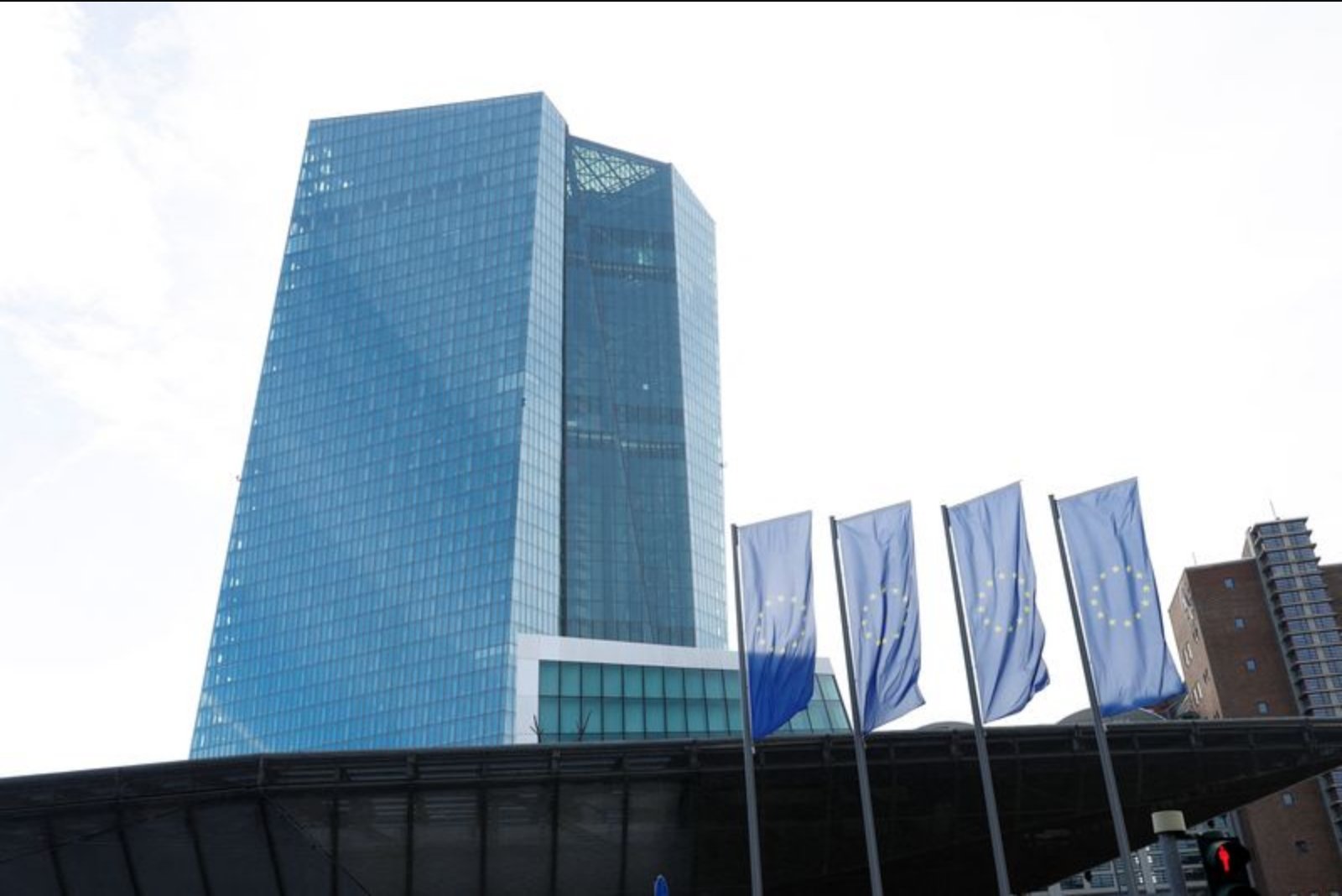 ECB Should Hold Rates as Iran Conflict Clouds Outlook, Kazaks Says