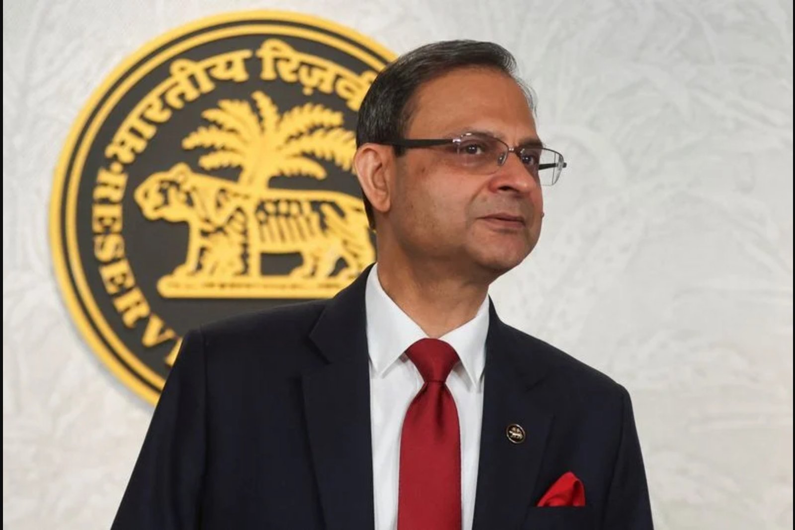 RBI minutes show policymakers prefer patience as oil, rupee risks linger