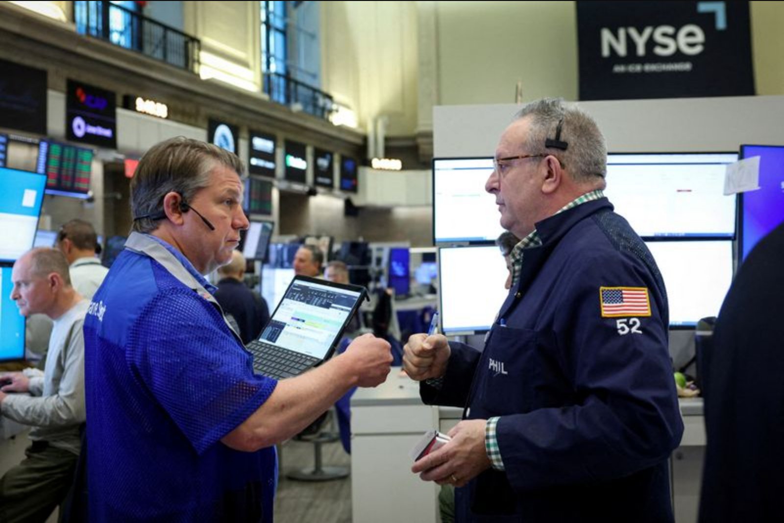 Global Markets Rally Amid Middle East Peace Hopes and Shifting Yield Dynamics