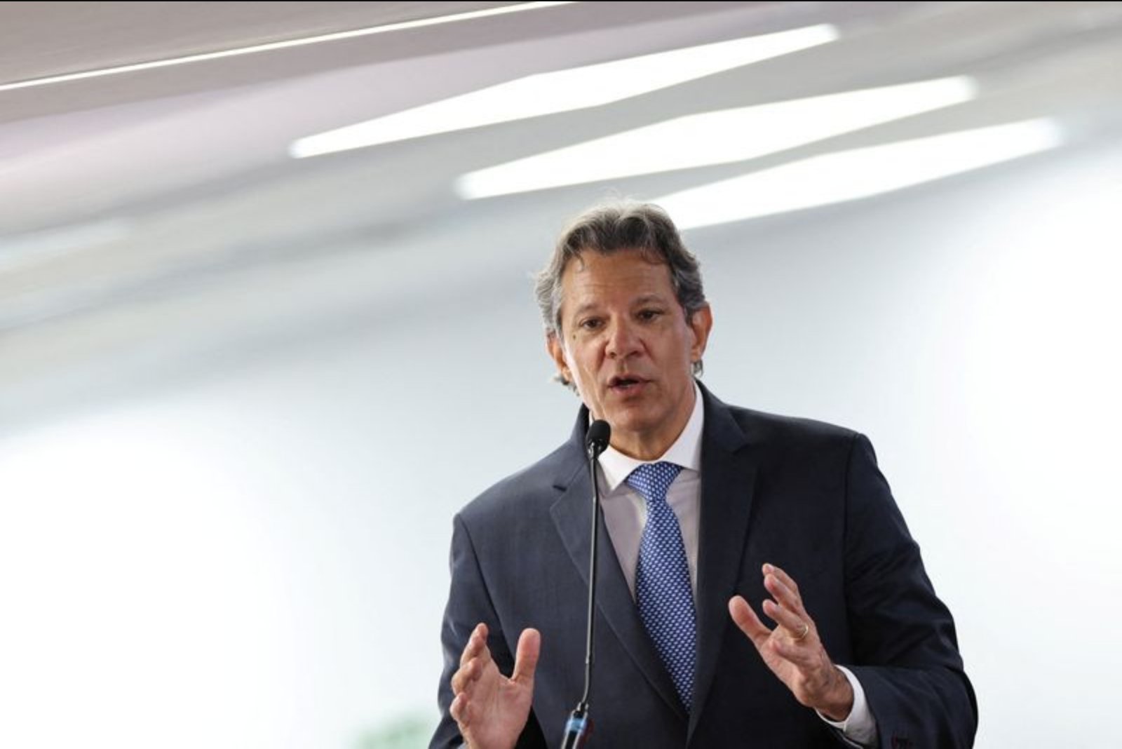 Finance Minister Fernando Haddad Poised to Resign to Run for São Paulo Governor, Sources Say