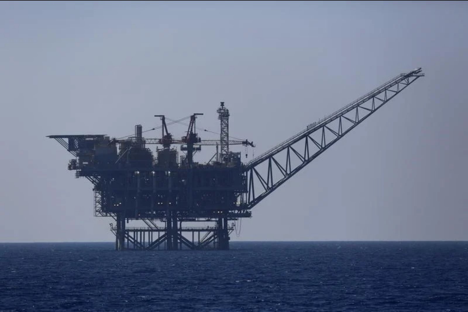 European Gas Surges Past €80 as Tensions in Hormuz Escalate
