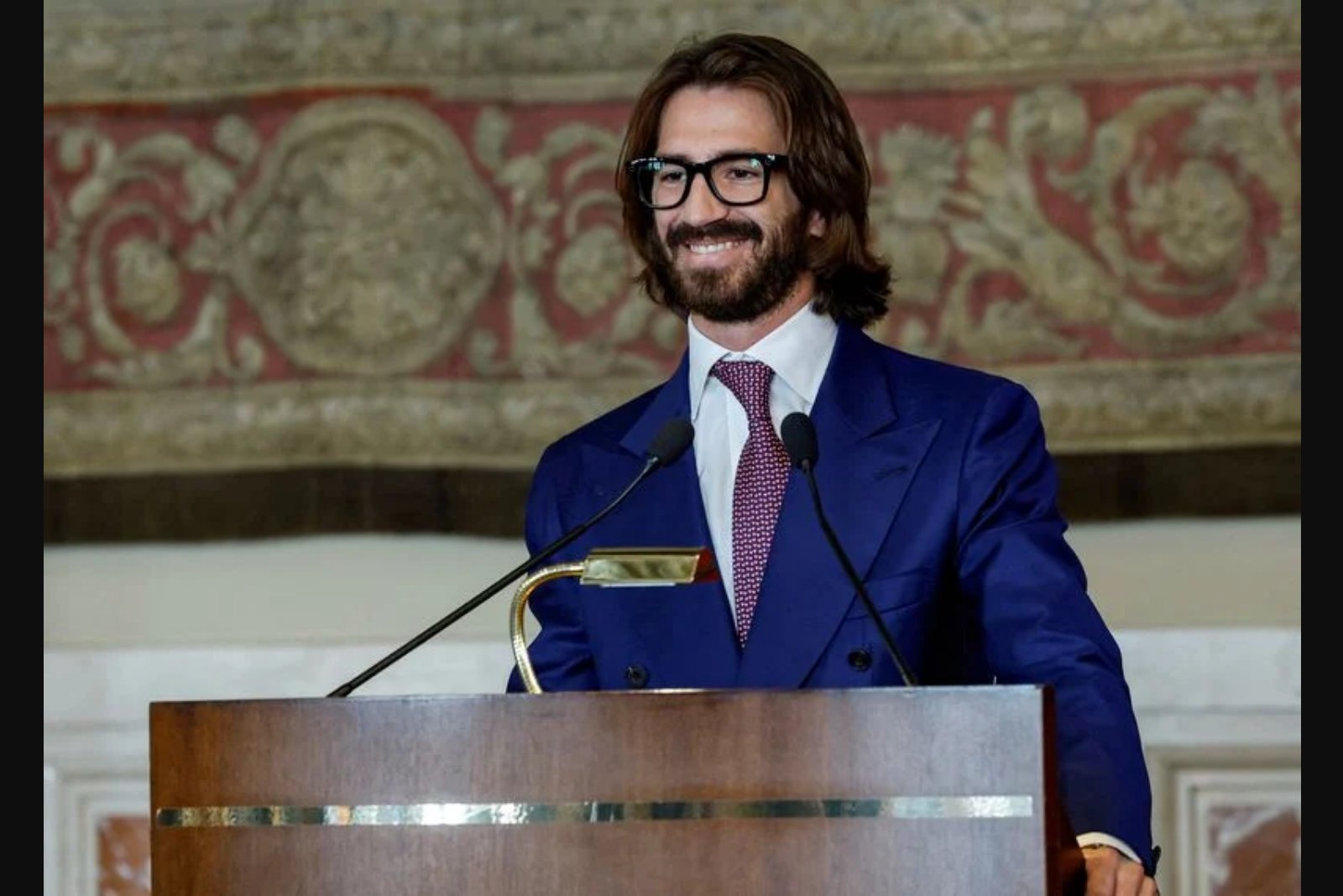 Heir Leonardo Maria Del Vecchio Seeks Financing to Become Delfin’s Largest Shareholder