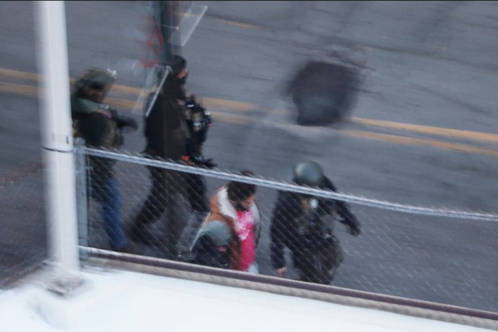 Trump Rebukes Minneapolis Mayor as Federal Immigration Operations Continue Amid Protests