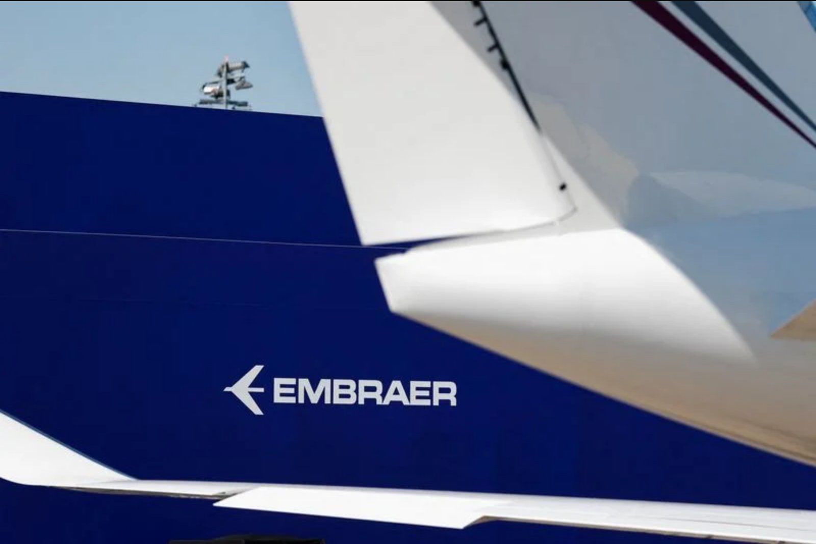 Embraer Says Airlines Postpone Option Exercises as Iran War Drives Fuel-Related Uncertainty