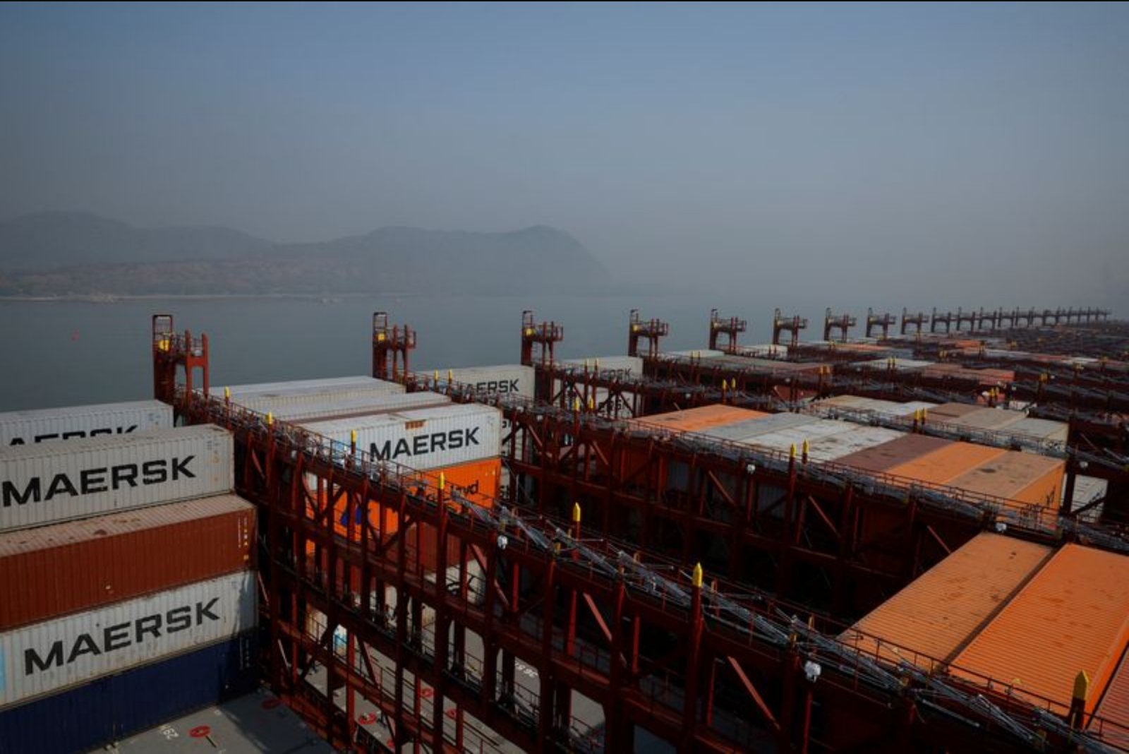 Maersk Q4 Profit Matches Estimates as Company Flags Lower Freight Rates for 2026