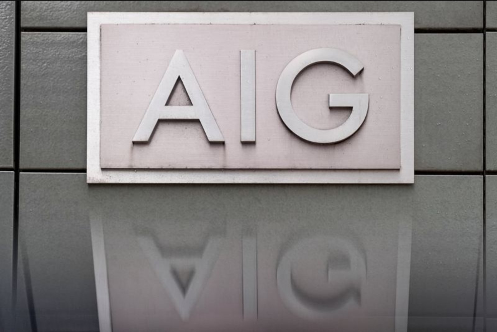 AIG Pulls Back on Private Credit Deployments as Earnings Ease Investor Concerns