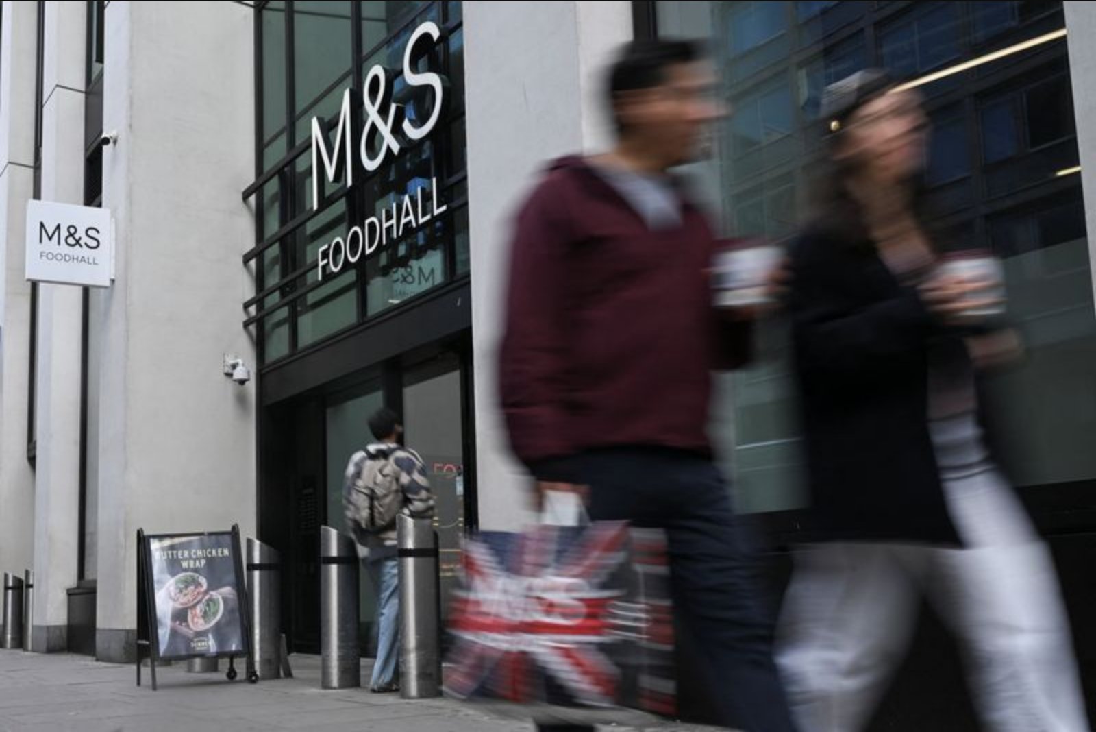 UK Shop Price Inflation Accelerates in May; Retailers Press Government for Relief