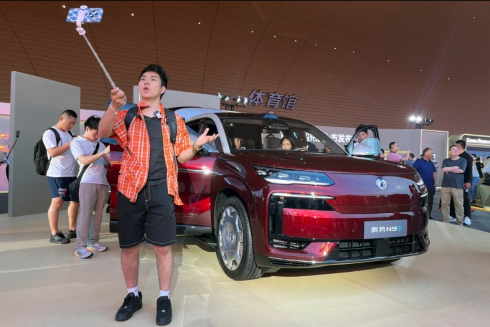 BYD refreshes Denza N9 with over 100 upgrades as it targets premium buyers